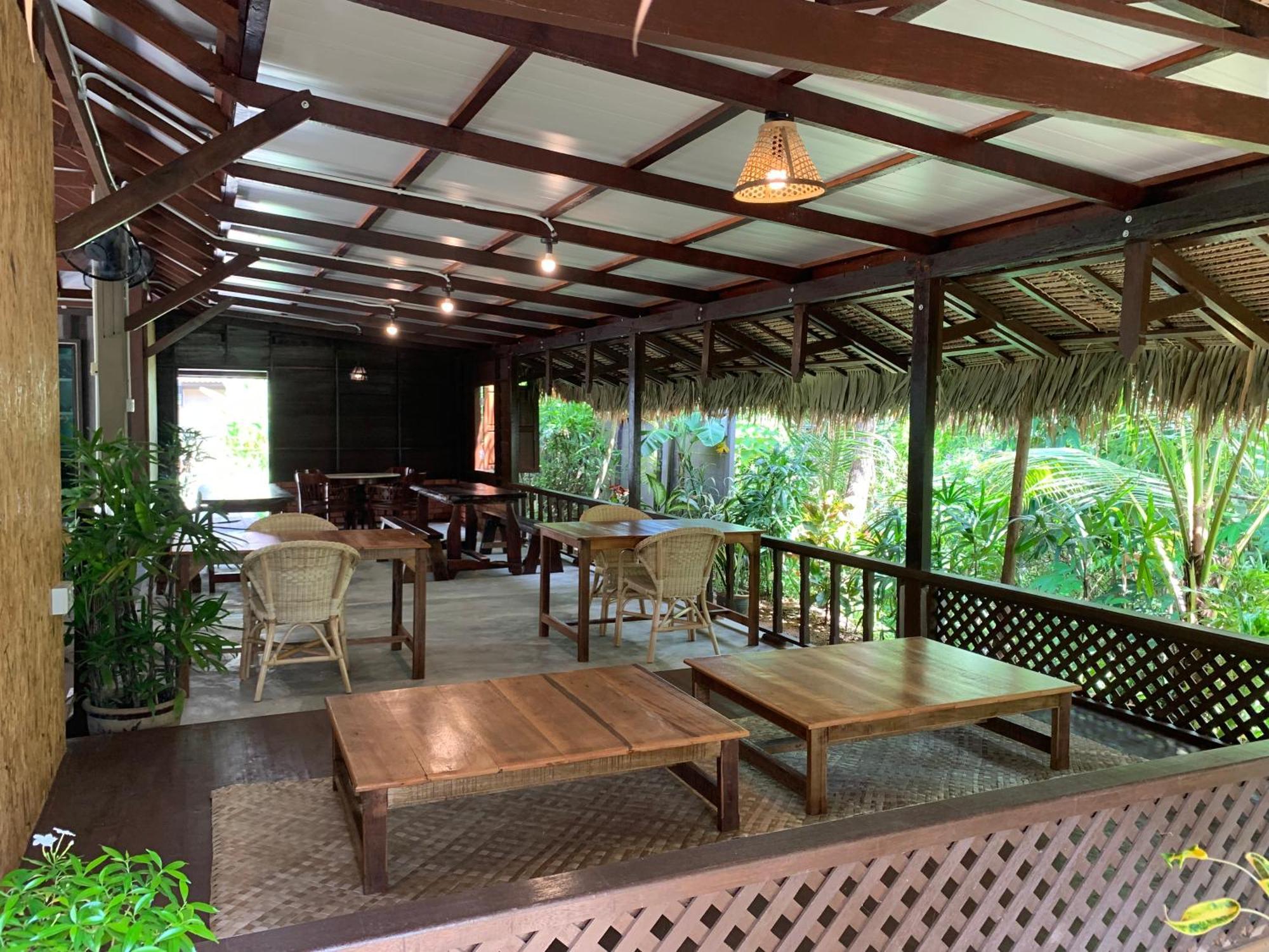 Ferienwohnung Bambu Getaway Kuah Exterior foto