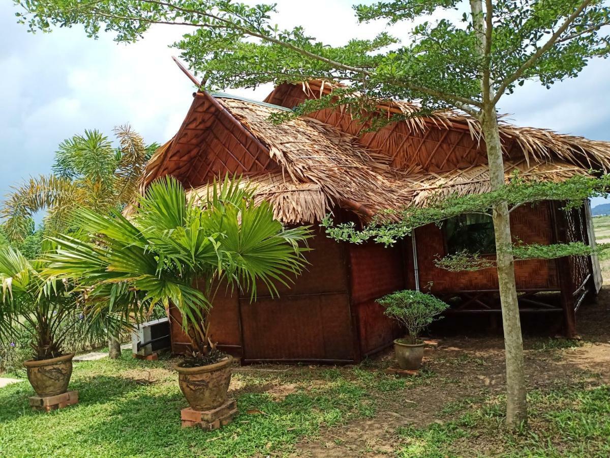 Ferienwohnung Bambu Getaway Kuah Exterior foto